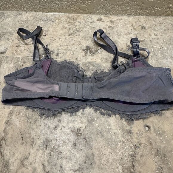 Victoria's Secret Dream Angels Push-Up Without Padding Grey Lace Bra 32A - Picture 4 of 9